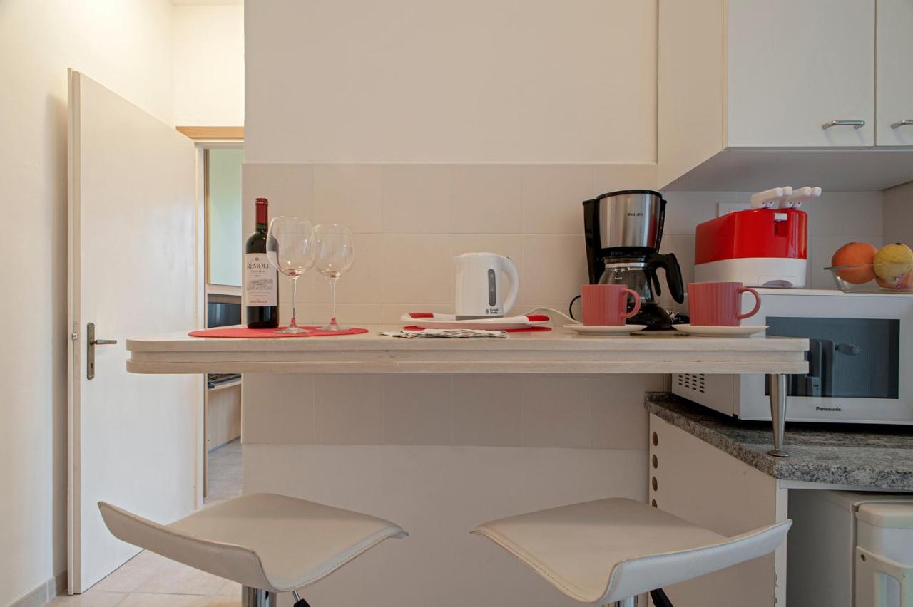 L'Angolo Di Grace Apartment Livorno Bagian luar foto