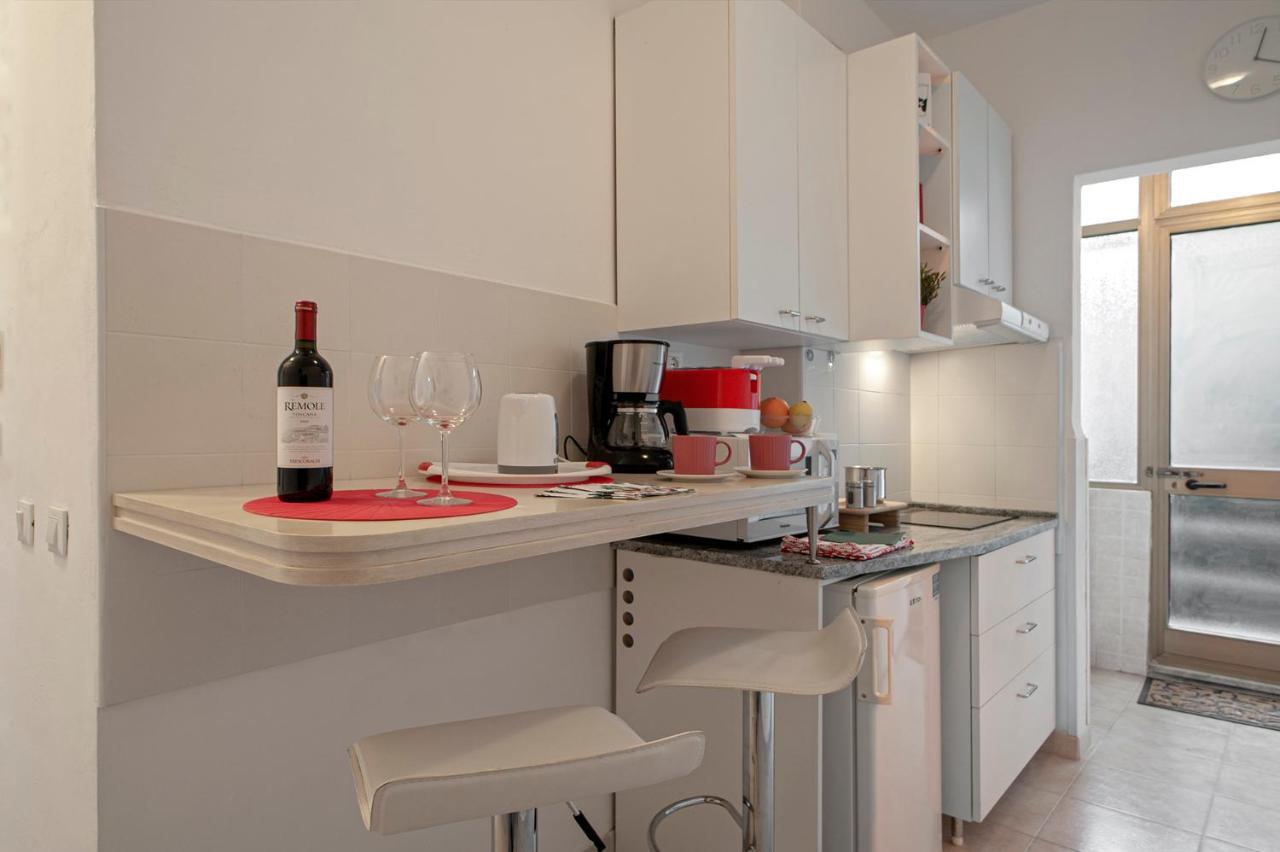 L'Angolo Di Grace Apartment Livorno Bagian luar foto